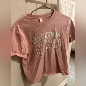 Lululemon T shirt size 4